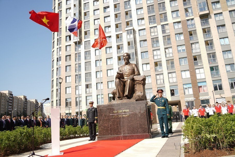 viet-nam-lien-bang-nga-6.jpg