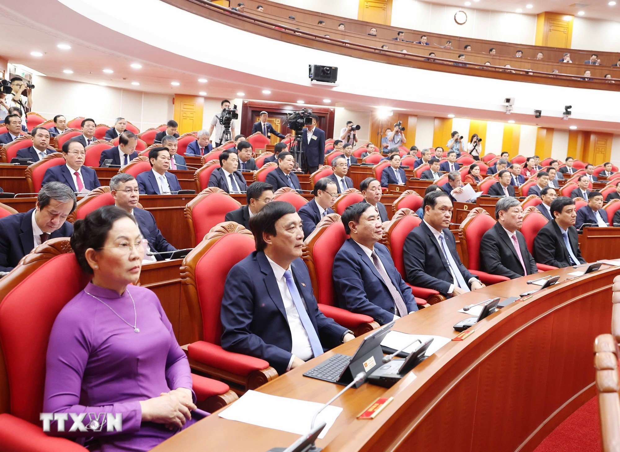 ttxvn-be-mac-ban-chap-hanh-trung-uong-dang-13-8.jpg