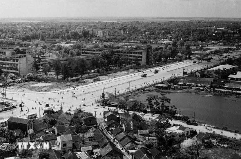 Đại hội lần thứ V của Đảng: Xây dựng chủ nghĩa xã hội và bảo vệ Tổ quốc xã hội chủ nghĩa ttxvn-dai-hoi-lan-thu-v-cua-dang-7.jpg