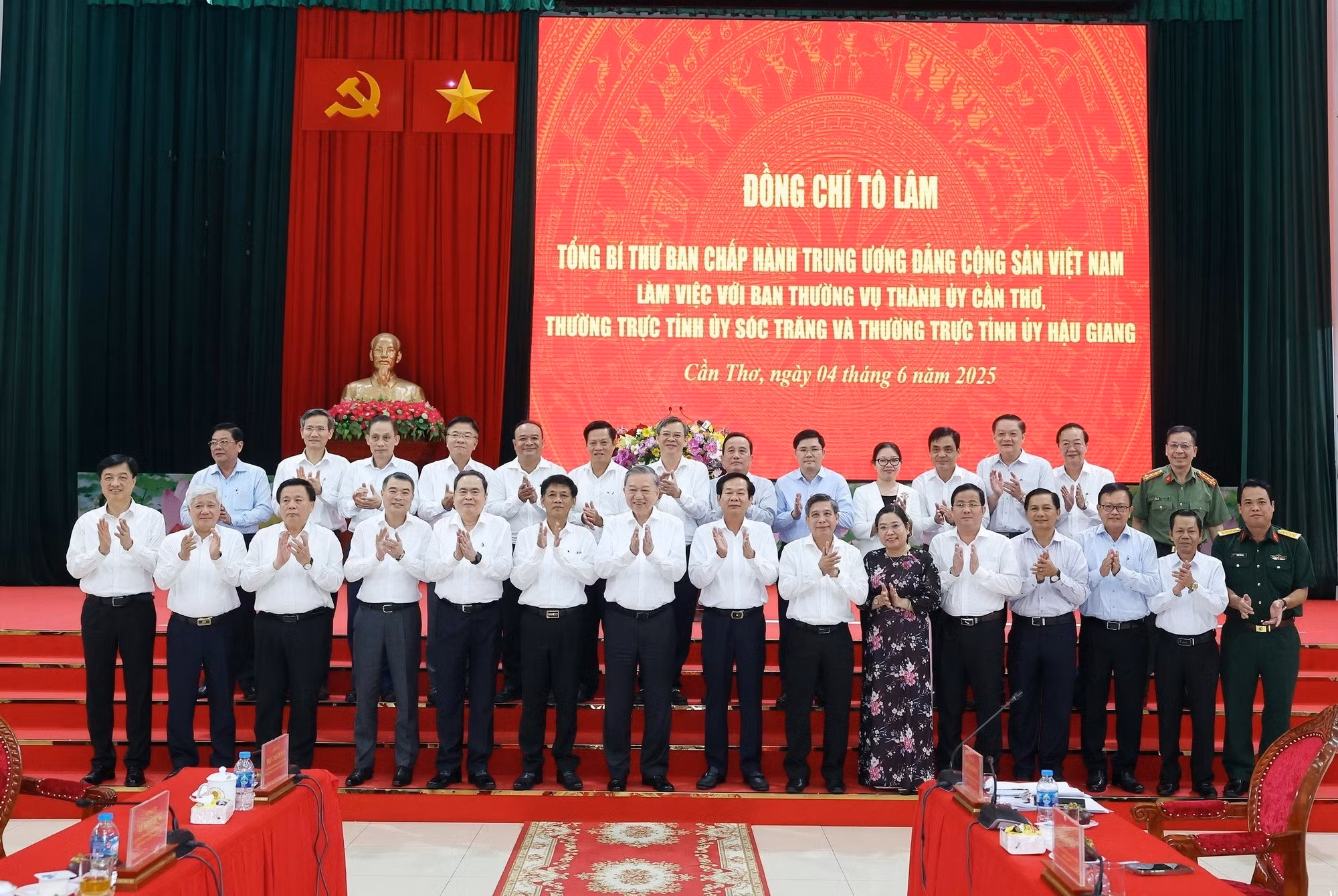 tong-bi-thu-can-tho-2.jpg