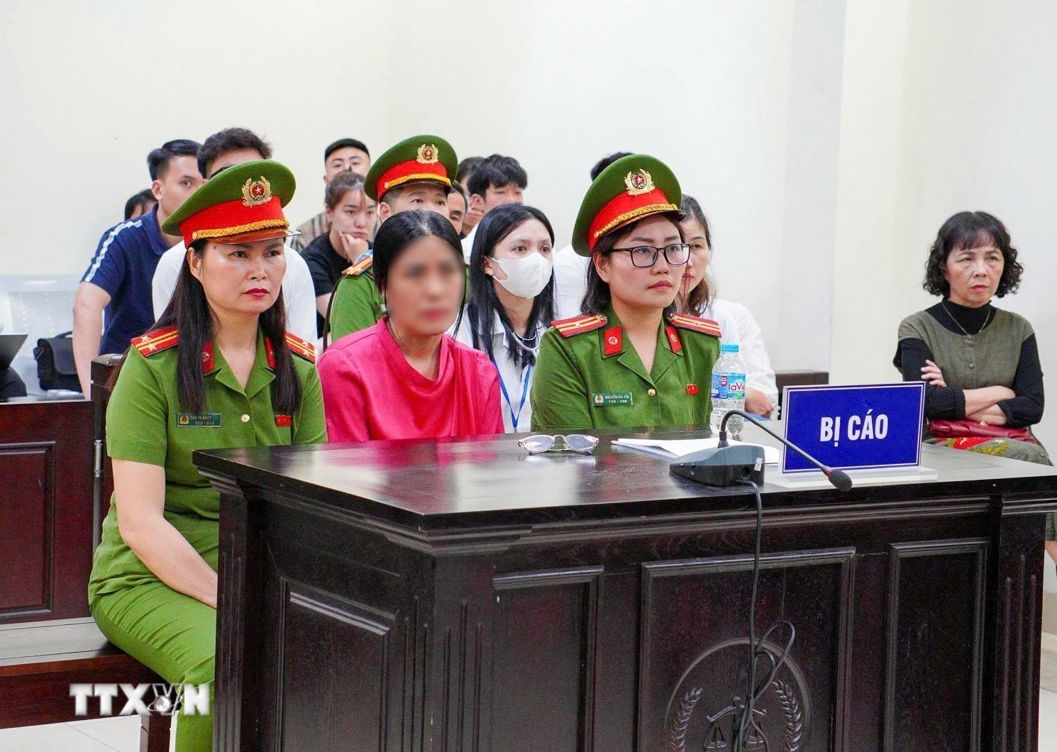 Hà Nội: Cựu hiệu trưởng trường THCS Ba Đình bị phạt 3 năm tù
