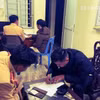 Tài xế ôtô con làm việc với Cảnh sát giao thông. (Nguồn: Cục Cảnh sát giao thông)