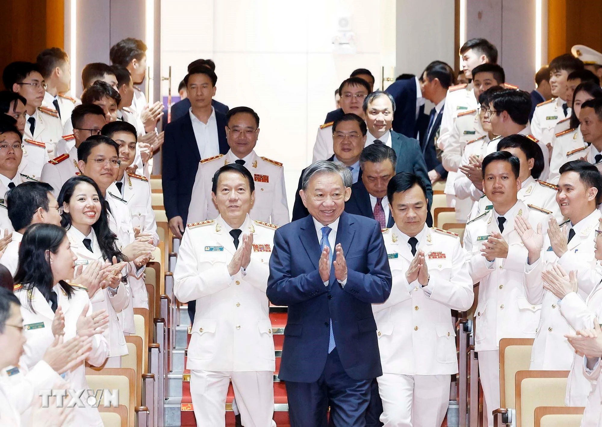 Tổng Bí thư Tô Lâm thăm chúc Tết lực lượng an ninh điều tra Bộ Công an
