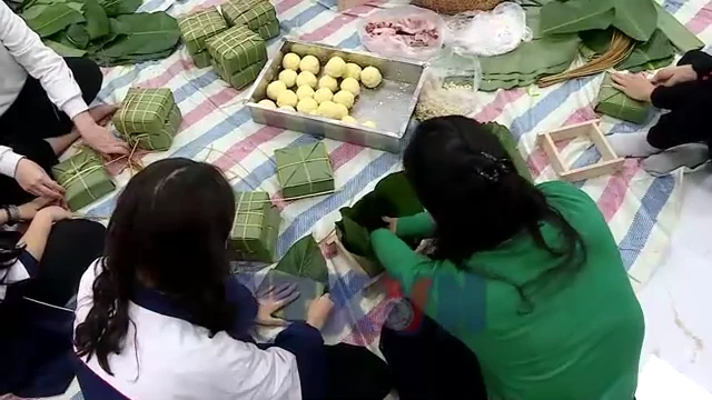 Trường học khắp cả nước tạo ký ức đẹp về Tết cổ truyền cho học sinh
