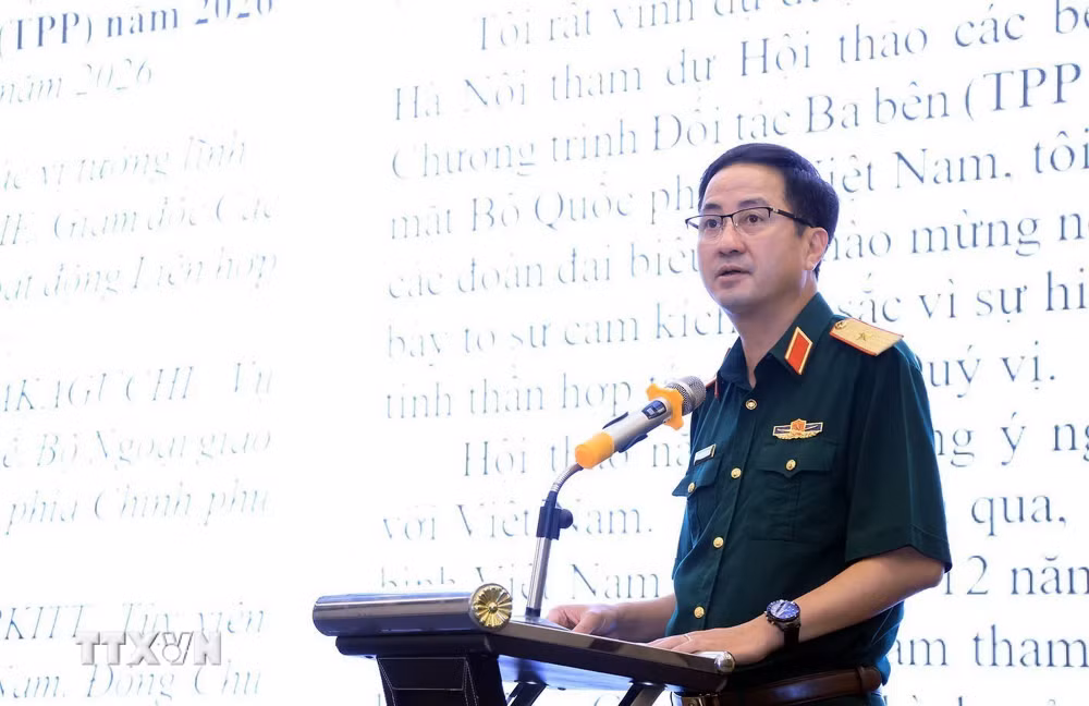 ttxvn-2406-cuc-truong-gin-giu-hoa-binh.jpg