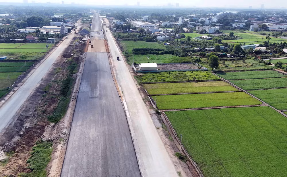 1707-dau-tu-cong-thanh-pho-ho-chi-minh-3.jpg