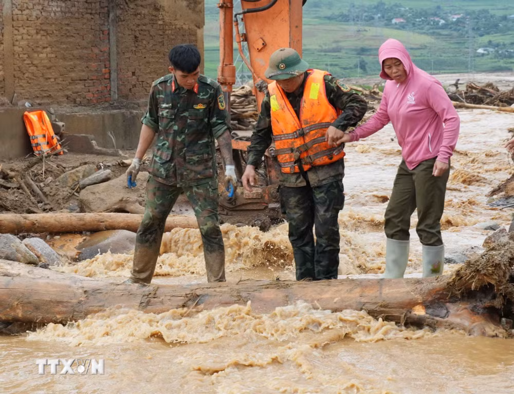 ttxvn-2207-lai-chau-bung-sang-ao-linh-cu-ho-noi-tam-lu-muong-than-8903556-11.jpg