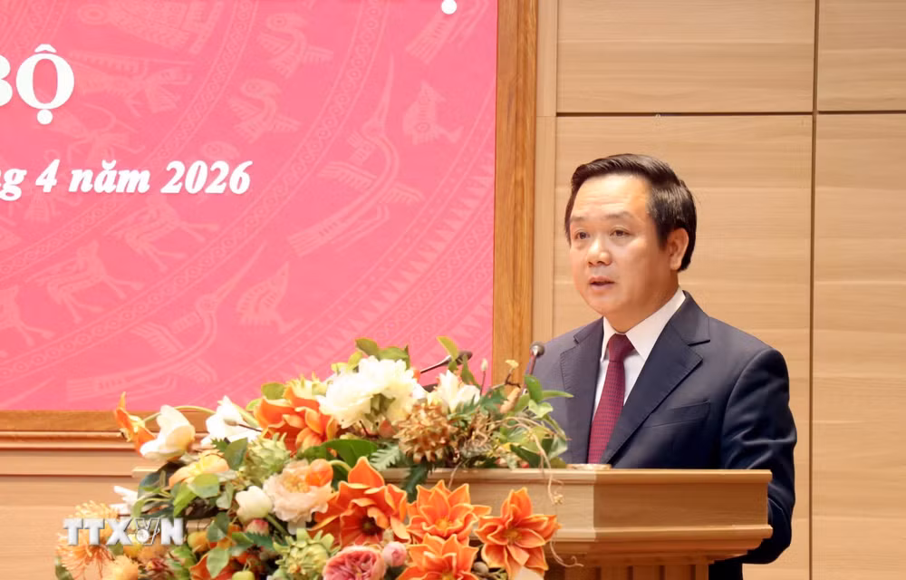 ttxvn-1004-bi-thu-tinh-uy-hung-yen-pham-quang-ngoc-2.jpg