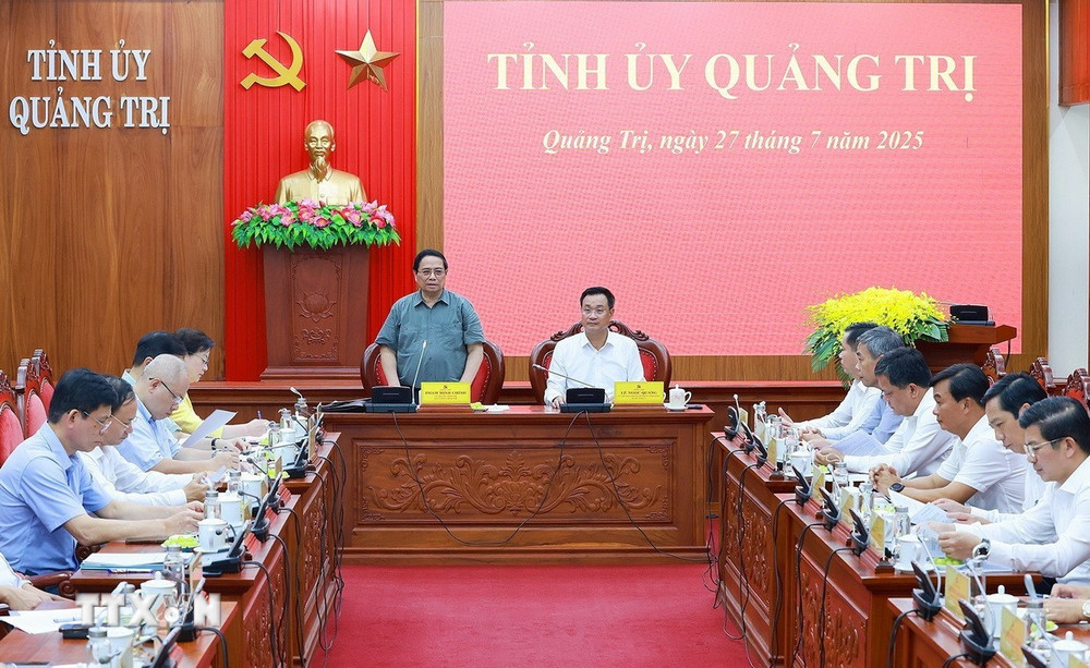 Thủ tướng Phạm Minh Chính làm việc với Ban Thường vụ Tỉnh ủy Quảng Trị. (Ảnh: Dương Giang/TTXVN) ttxvn-2707-thu-tuong-quang-tri-5.jpg