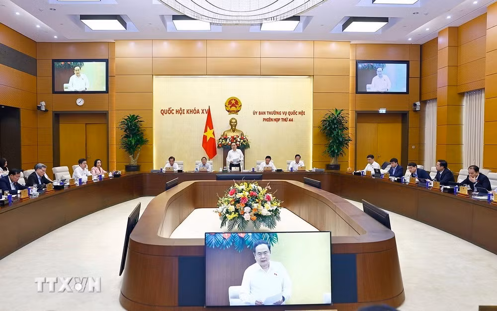 ttxvn-1404-uy-ban-thuong-vu-quoc-hoi-6.jpg
