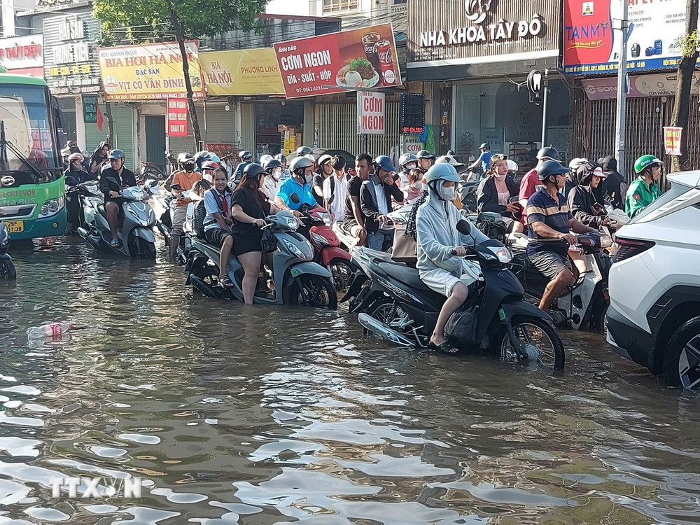 Hà Nội: Cùng Chịu Đựng Ngập Lụt Trước Thách Thức Cải Thiện Hệ Thống Thoát Nước