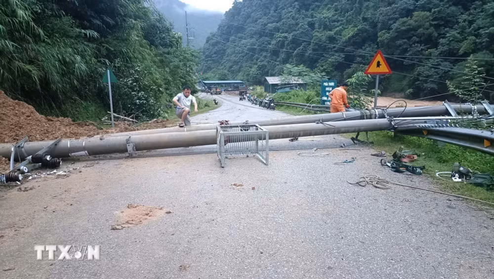 ttxvn-1807-sat-lo-mua-lu-lao-cai-10.jpg