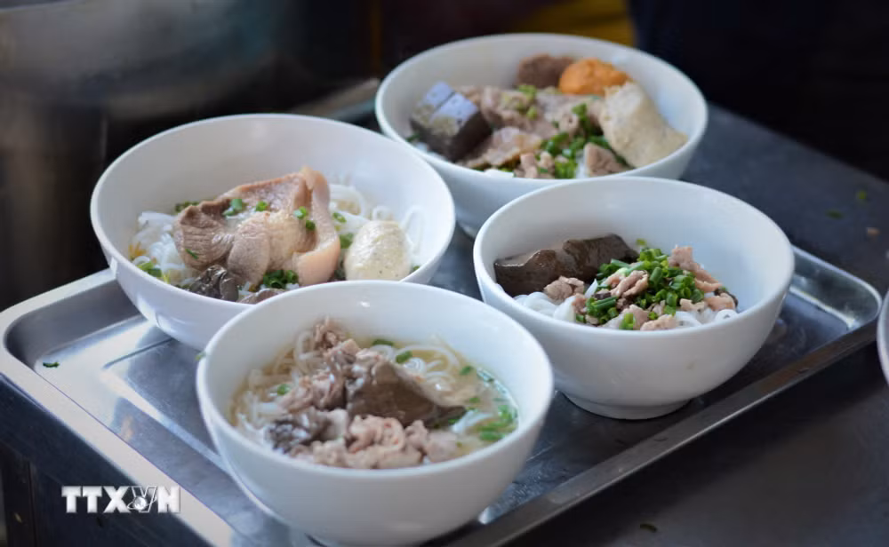 ttxvn-1407-bun-bo-hue-3.jpg