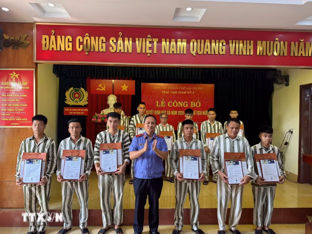 ttxvn-0106-dac-xa-hai-phong.jpg