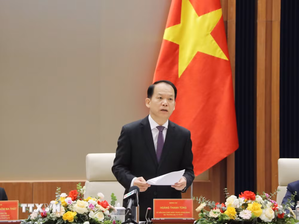 ttxvn-1706-le-hoang-tung-bo-tu-phap.jpg