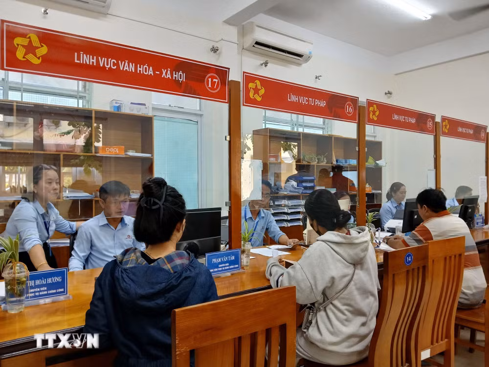 ttxvn-3006-da-nang-dich-vu-cong-2.jpg