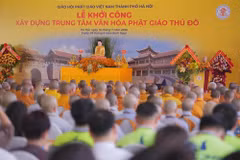 Chư tôn giáo phẩm cùng các đại biểu đã cử hành nghi thức khởi công xây dựng Trung tâm Văn hóa Phật giáo Thủ đô, đánh dấu cột mốc quan trọng trên hành trình kiến tạo một không gian văn hóa, giáo dục và tâm linh mang tầm vóc của Phật giáo Thăng Long-Hà Nội trong thời kỳ mới. (Ảnh: Phật Sự Online)