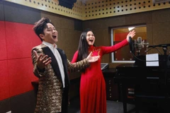 Dự án đánh dấu sự phối hợp của Tùng Dương và Đào Tố Loan. (Ảnh: PV/Vietnam+) 