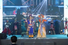 Chương trình nghệ thuật mang đậm sắc màu văn hóa Quảng Tây. (Ảnh: Nam Nguyễn/Vietnam+)