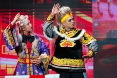 Chương trình vẫn có bóng dáng của ""Gặp nhau cuối năm: Táo Quân" nhưng các nhân vật đề cập đến các vấn đề nóng trong xã hội bằng hình thức mới. (Ảnh: VTV)