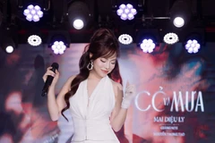 Mai Diệu Ly cho biết, âm nhạc của Trịnh Công Sơn giàu tính hội họa, đầy hình ảnh và cảm xúc, khiến cô như được vẽ tranh bằng âm thanh. (Ảnh: PV/Vietnam+)