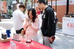 Sự kiện tôn vinh những biểu tượng đặc trưng nhất của truyền thống ẩm thực Italy: bột mì và bánh mì, rượu vang... (Ảnh: ĐSQ)