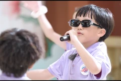 Xệ Xệ là cháu trai Quán quân Rap Việt Double 2T, là “hiện tượng âm nhạc nhí” của làng nhạc Việt. (Ảnh: Viettel Media)