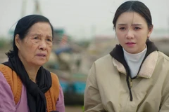 Quỳnh Kool (phải) vào vai Thương, là chị cả trong một gia đình có ba chị em mồ côi cả cha lẫn mẹ trong một tai nạn bất ngờ. (Ảnh: VTV)