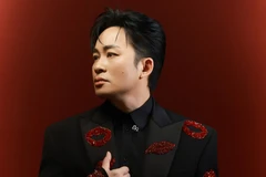 Từng ra mắt 6 album riêng, tổ chức 10 liveshow và sở hữu hàng loạt giải thưởng âm nhạc lớn, Tùng Dương cho biết anh luôn sẵn sàng đồng hành cùng người trẻ như một cách “hồi đáp” cho chính thanh xuân của mình. (Ảnh: NVCC)