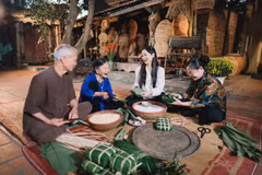 Không khí Xuân ngập tràn video ca nhạc “Tết bình an bên nhau.” (Ảnh: CTV/Vietnam+) 