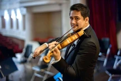 Nghệ sỹ Nhân dân Bùi Công Duy hiện là Phó Giám đốc Học viện Âm nhạc Quốc gia Việt Nam. (Ảnh: NVCC)