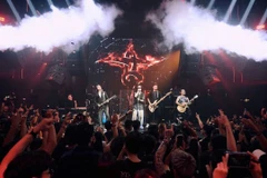 Ban nhạc Bức Tường sẽ có chuyến lưu diễn tại châu Âu, mang tinh thần rock Việt ra thế giới. (Ảnh: CTV/Vietnam+)