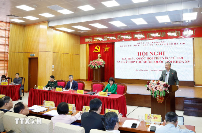 ttxvn-tong-bi-thu-to-lam-tiep-xuc-cu-tri-ha-noi-sau-ky-hop-thu-10-quoc-hoi-khoa-xv-6.jpg