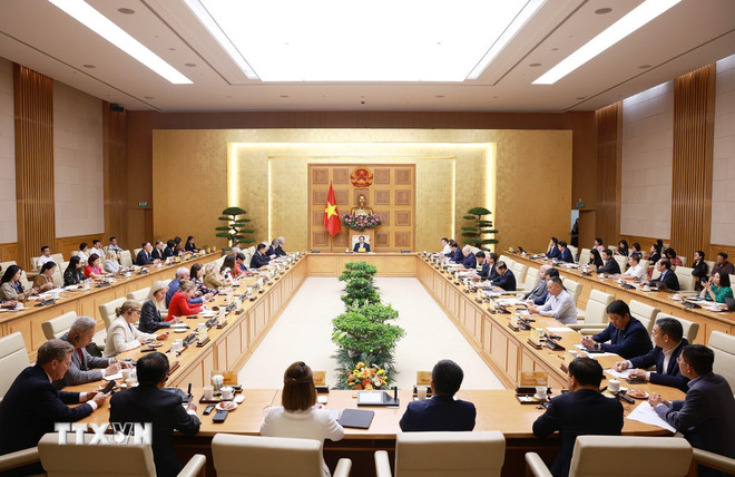Thủ tướng: Việt Nam bảo đảm tiếp cận bình đẳng nguồn lực giữa các doanh nghiệp ttxvn-thu-tuong-lam-viec-voi-doan-hoi-dong-kinh-doanh-hoa-ky-asean-1107-1.jpg