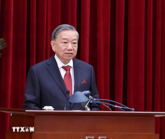 General Secretary To Lam delivers the opening speech at the 13th Conference of the 13th Party Central Committee. (Photo: Thong Nhat/VNA) ttxvn-khai-mac-hoi-nghi-lan-thu-muoi-ba-ban-chap-hanh-trung-uong-dang-khoa-xiii-06-5.jpg