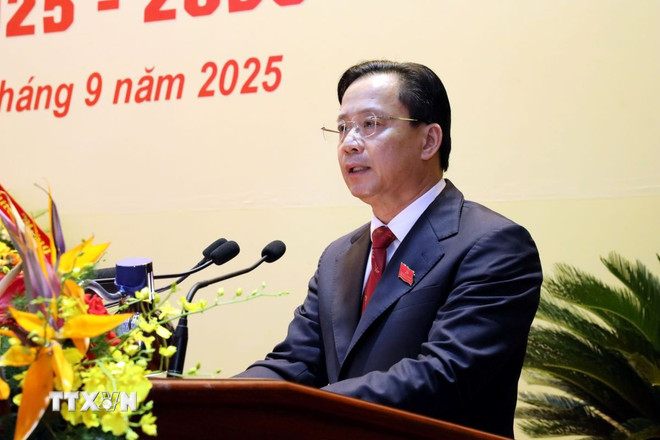 Lang Son Provincial Party Secretary Hoang Van Nghiem delivered a closing speech at the Congress. (Photo: Van Dat/VNA) ttxvn-be-mac-dai-hoi-dang-bo-tinh-lang-son-lan-thu-xviii-2609-2.jpg