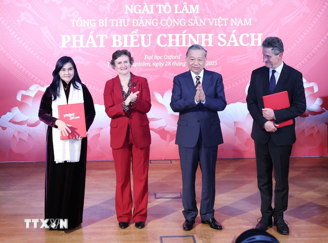 Tổng Bí thư Tô Lâm phát biểu chính sách tại Đại học Oxford ttxvn-tong-bi-thu-to-lam-phat-bieu-chinh-sach-tai-dai-hoc-oxford-8.jpg