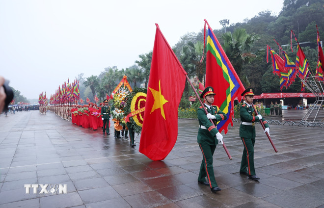ttxvn-gio-to-hung-vuong-le-hoi-den-hung-2025-07-1.jpg