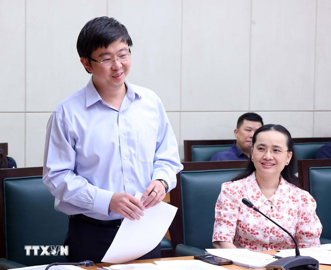 Thứ trưởng Bộ Khoa học và Công nghệ Bùi Hoàng Phương phát biểu. (Ảnh: Văn Điệp/TTXVN) ttxvn-pho-thu-tuong-nguyen-chi-dung-hop-ve-phan-cap-phan-quyen-dia-phuong-2-cap-thuoc-linh-vuc-khoa-hoc-cong-nghe-23-2.jpg