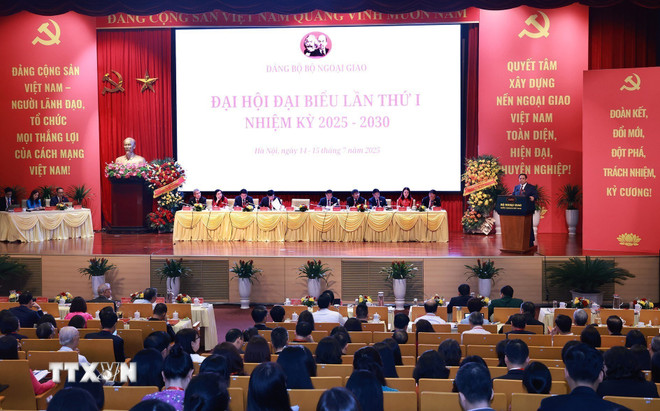 Thủ tướng Phạm Minh Chính phát biểu chỉ đạo tại Đại hội đại biểu Đảng bộ Bộ Ngoại giao lần thứ I, nhiệm kỳ 2025-2030. (Ảnh: Dương Giang/TTXVN)