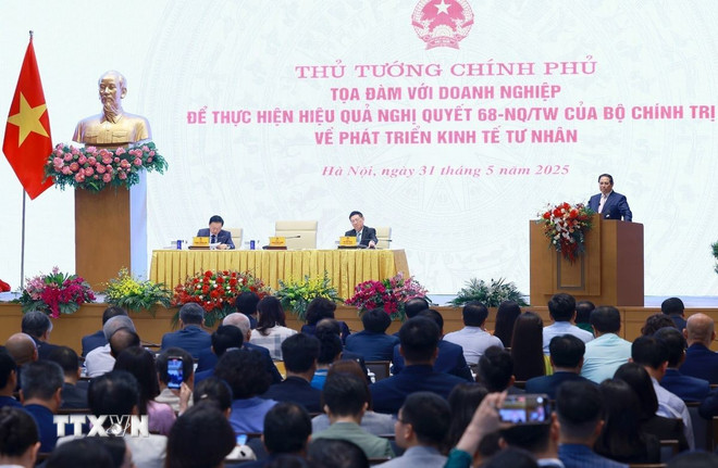 "Phải trả lời giải quyết yêu cầu, khó khăn của doanh nghiệp trong 2 tuần" ttxvn-thu-tuong-toa-dam-voi-doanh-nghiep-ve-phat-trien-kinh-te-tu-nhan-3105-3.jpg