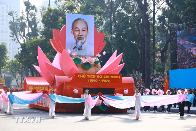 ttxvn-dieu-binh-dieu-hanh-ky-niem-50-nam-ngay-giai-phong-mien-nam-thong-nhat-dat-nuoc-30-17.jpg