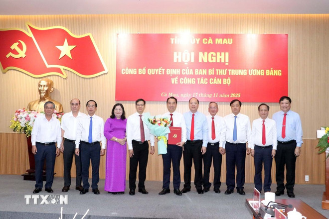 ttxvn-cong-bo-quyet-dinh-cua-ban-bi-thu-chi-dinh-ong-lu-quang-ngoi-giu-chuc-pho-bi-thu-tinh-uy-ca-mau-17-2.jpg