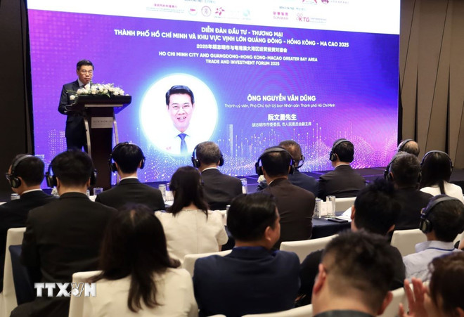 ttxvn-investment-forum-ho-chi-minh-city-and-vinh-lon-region-quang-dong-hong-kong-ma-cau-1206-2.jpg