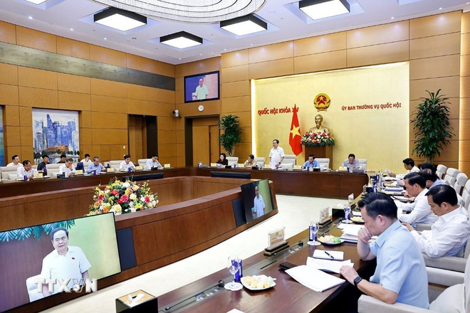 ttxvn-chu-tich-quoc-hoi-tran-thanh-man-chu-tri-cuoc-hop-giao-ban-cua-voi-cac-co-quan-cua-quoc-hoi-0307-2.jpg