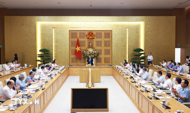 ttxvn-thu-tuong-hop-voi-hoi-dong-tu-van-chinh-sach-ve-phat-trien-kinh-te-tu-nhan-08-3.jpg