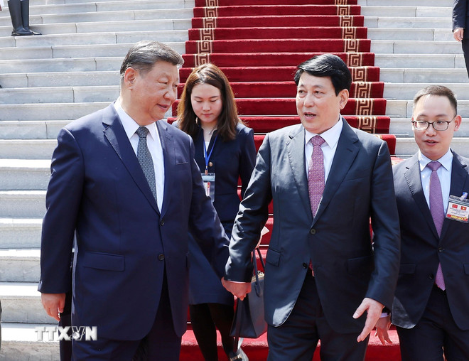 ttxvn-chu-tich-nuoc-luong-cuong-tien-tong-bi-thu-chu-tich-nuoc-trung-quoc-tap-can-binh-1504-2.jpg