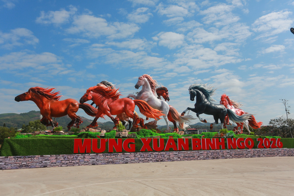 Quảng Trị: Độc đáo linh vật ngựa ở Lao Bảo | Vietnam+ (VietnamPlus)