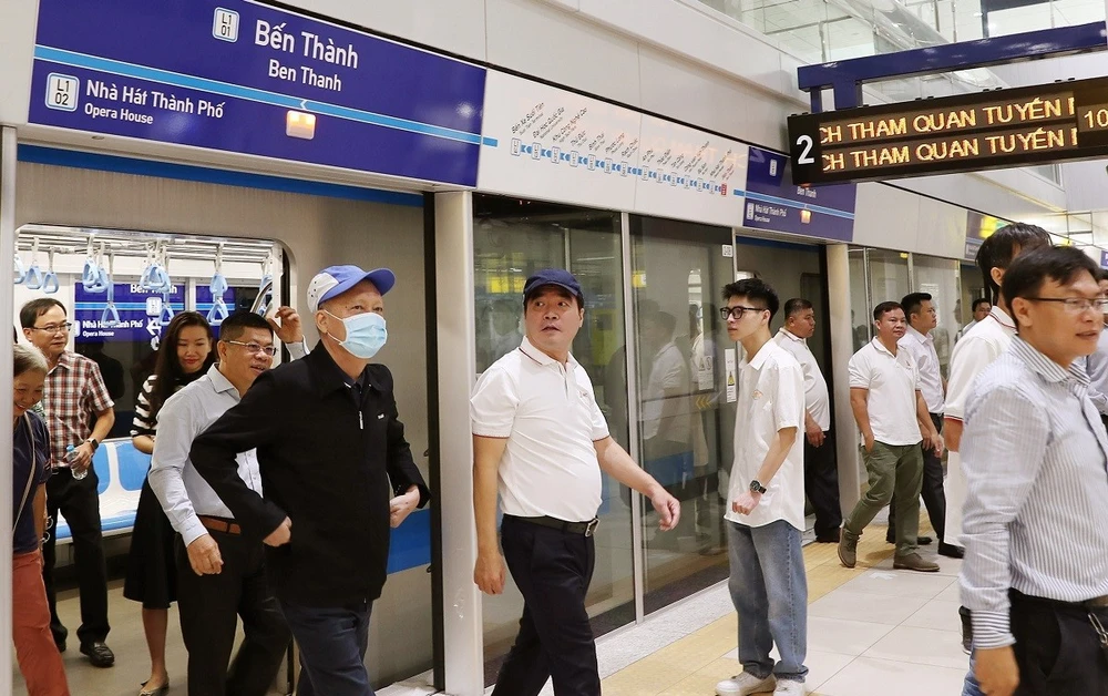 TP HCM ra mắt thẻ thanh toán liên thông buýt và metro