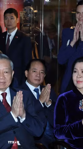 Tổng Bí thư, Chủ tịch nước Tô Lâm và Phu nhân dự chương trình Khai trương Không gian Di sản và Kết nối văn hóa Việt-Nga. (Ảnh: Thống Nhất/TTXVN)